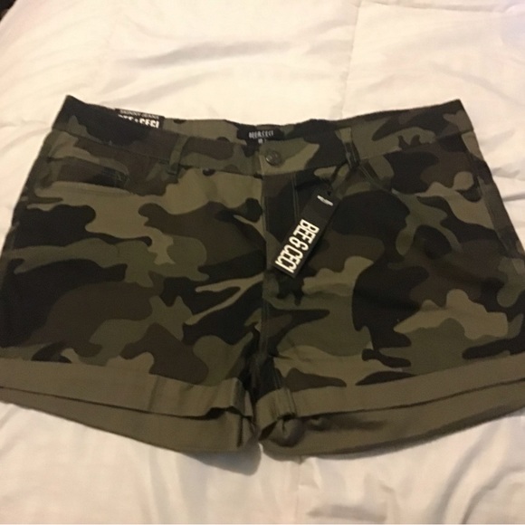 Bee & Ceci 18 plus size green camo cuffed shorts NWT - Picture 2 of 8